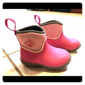 Children’s muck boots